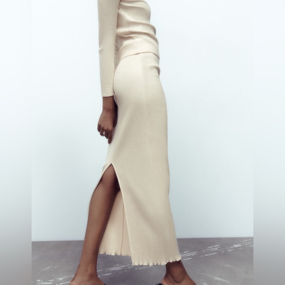 Zara Ribbed Skirt - Picture 3 of 8